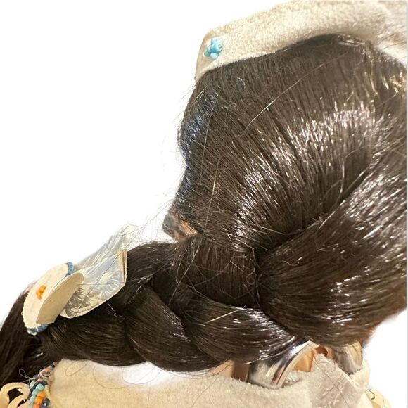 Vintage Native American Porcelain Doll Traditional Dress Fringe and Beads 16 inc - Picture 10 of 15